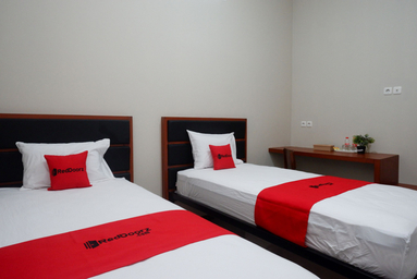 Bedroom 3, RedDoorz near Kampus UMP Purwokerto 2, Banyumas