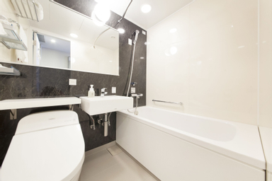 Bathroom Amenities 30