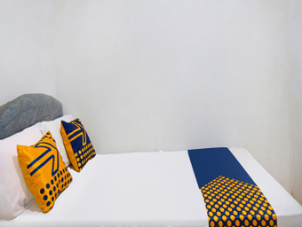 Bedroom 4, SPOT ON 91401 Almeera, Malang