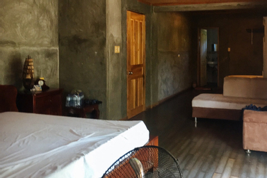 King Standard Room