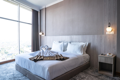 Bedroom 2, Goldvitel Hotel Surabaya, Surabaya