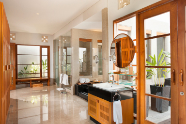 Bathroom 10