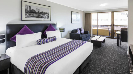 Bedroom 3, Oaks Sydney Hyde Park Suites, Sydney