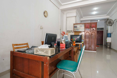 Public Area, RedDoorz Syariah near Stasiun Kereta Api Kisaran, Asahan