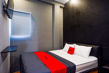 Bedroom 1, RedDoorz @ Jalan Raya Baturaden 2, Banyumas