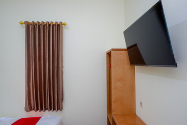 Bedroom 3, RedDoorz near Rita Supermall Purwokerto 2, Banyumas