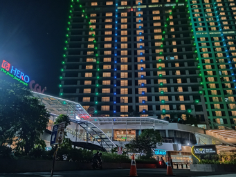 Exterior & Views 15