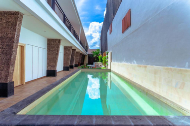 Swimming Pool 8