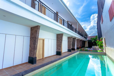 Swimming Pool 4