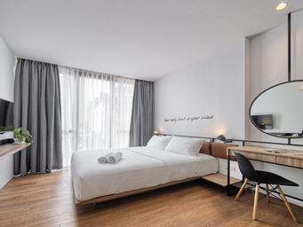 Double Deluxe Room - City View