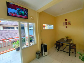 Others 4, Sierra 3 Bedrooms Homestay Malang, Malang
