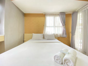 Bedroom 1, Spacious 2BR at Gateway Pasteur Apartment By Travelio, Bandung