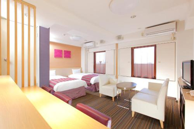 Triple Room - Non-Smoking - House Keeping is Optional with Additional Cost