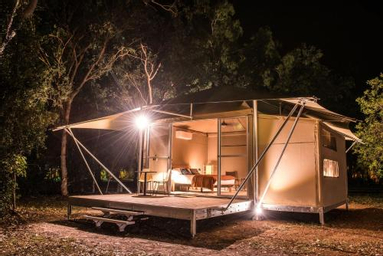Outback Retreat Plus (Glamping)
