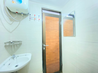 Bedroom 4, Comfy 1BR at Gateway Pasteur Apartment By Travelio, Bandung