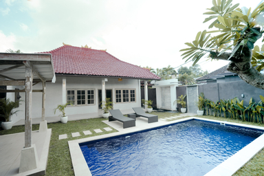 Vila Suite Junior dengan 3 Kamar Tidur - Pemandangan Taman