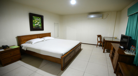 Bedroom 2, Grand Sumatera Hotel Surabaya, Surabaya