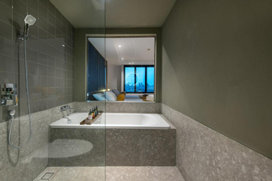 Bathroom 15