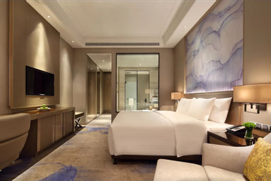 1 King Executive Deluxe Room