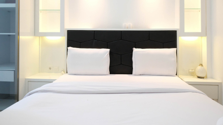 Spacey and Homey 2BR at Supermall Mansion Apartment By Travelio, surabaya