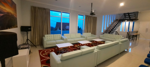 De Peak Point Villa, bandung