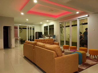 De Peak Point Villa, bandung