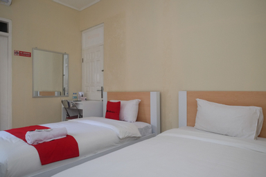 Bedroom 3, RedDoorz Syariah near Kampus UNSOED Purwokerto, Banyumas