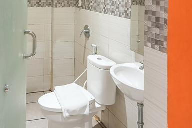 Bathroom 3