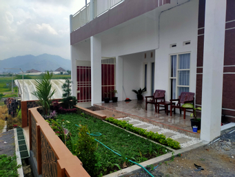 Exterior & Views 2, Villa Bungas Batu, Malang