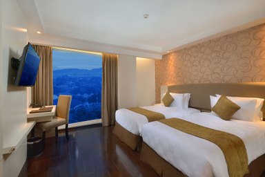 Bedroom 2, Platinum Adisucipto Hotel & Conference Center, Yogyakarta