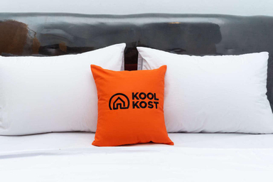 Bedroom, Koolkost Syariah near Jambi Prima Mall 2, Jambi