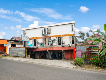 Exterior & Views 2, OYO 90161 Hotel Lendosis Pipa Reja Angkatan 66, Palembang