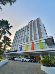 Exterior & Views 3, JP Hotel Pluit, North Jakarta