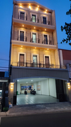 Exterior & Views, Shofa Boarding House Syariah, Malang
