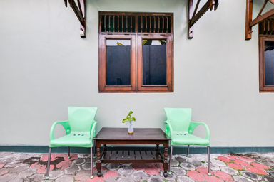Public Area, SPOT ON 92068 Pudja Kesuma Homestay Yogyakarta, Sleman