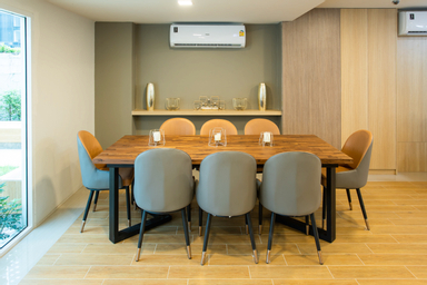 Business Facilities 2, Zayn Express & Suites, Suan Luang