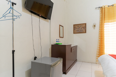 Bedroom 4, RedDoorz Syariah @ Jalan Jendral Sudirman Jambi, Jambi