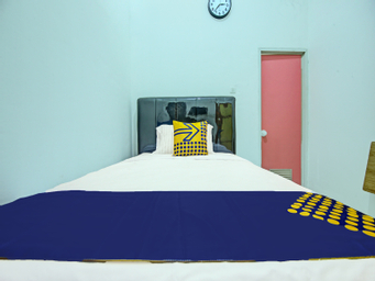 Bedroom 4, SPOT ON 92141 Penginapan Cahaya Syariah, Palembang