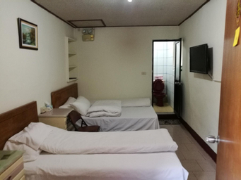 Bedroom, Shie Ye Hostel, Kinmen
