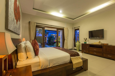 Bedroom 1, Spacious 3 Bedroom Villa featuring a Private Pool, Badung