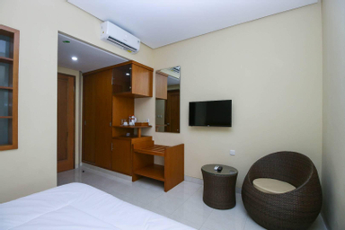 Bedroom 2, Standard Double bed at Jl Jakarta, Malang