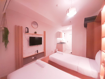 Elegant and Cozy Studio Barsa City Apartment By Travelio, yogyakarta