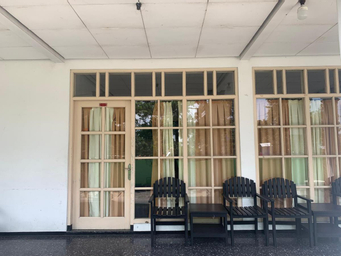 Others, Wisma Harjuna, Karanganyar