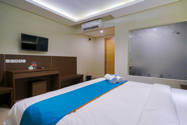 Bedroom 3, Sans Hotel Rumah Kita Daan Mogot by RedDoorz, Jakarta Barat