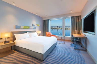 Bedroom 3, DoubleTree by Hilton Perth Waterfront, Perth