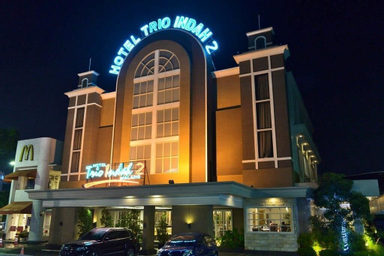 Exterior & Views 3, Hotel Trio Indah 2, Malang