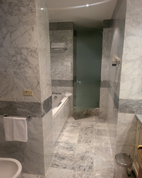 Bedroom 4, Tower Genova Airport Hotel & Conference Center, Genova