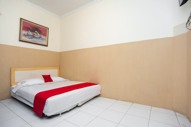 Bedroom 3, RedDoorz near RS Siti Khodijah, Palembang