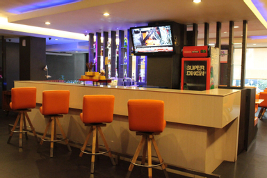 Food & Drinks