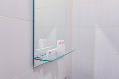 Bedroom 4, SUPER OYO 133 Griya Ciaji, Jakarta Selatan